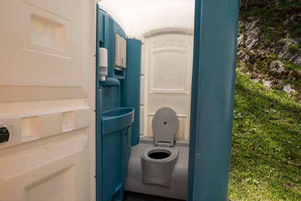 Portable Toilet Options We Offer in Hawthorne, NJ